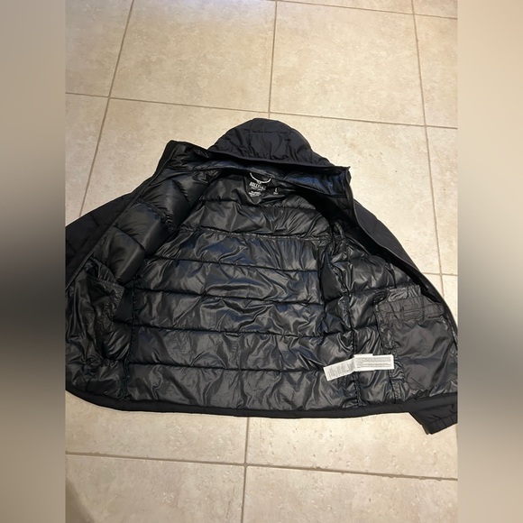 Men’s size large black hollister puffer jacket - Picture 5 of 6